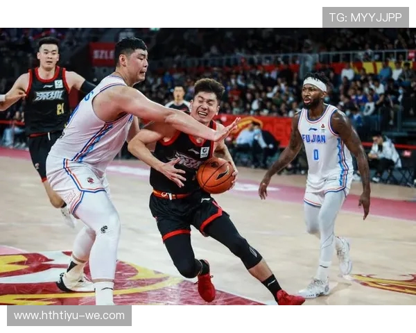 亚运会篮球赛场篮板争夺:运动员如何在激烈对抗中制胜? 亚运会篮球赛场篮板争夺:运动员如何在激烈对抗中制胜?