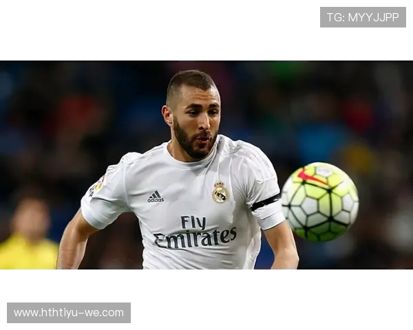 西甲最新动态：巴萨与皇马激战，马竞表现亮眼，赛季前景分析